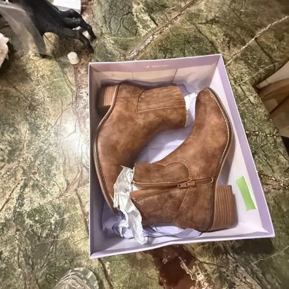 Madden Girl Brown box with box  NWT 7.5 women’s shoes